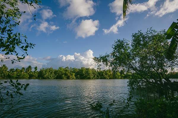 别被比分骗了：国足被质疑“摆烂”，德布劳内用一节球把质疑打回去